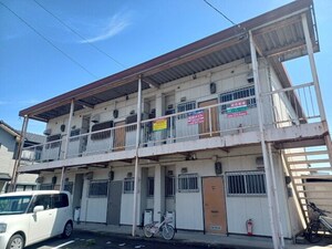 小林アパート外観写真