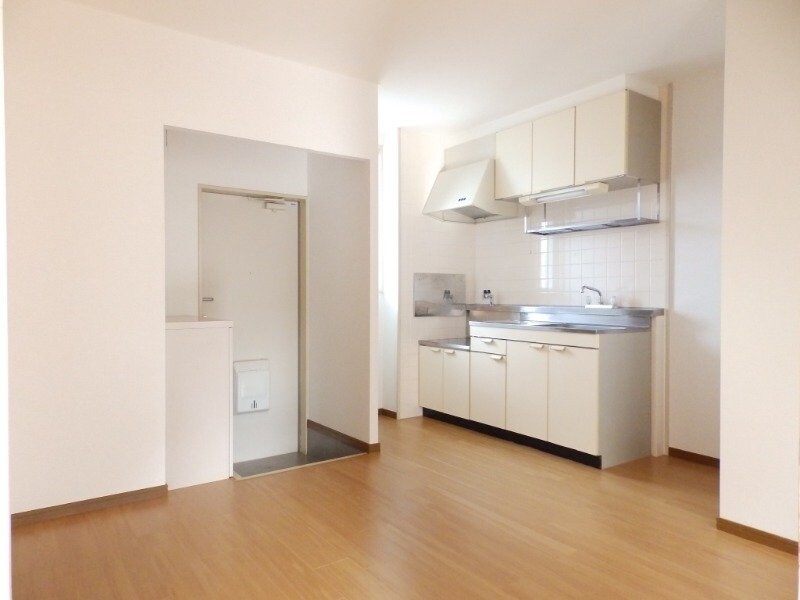 物件内観写真5　(同物件別室画像)