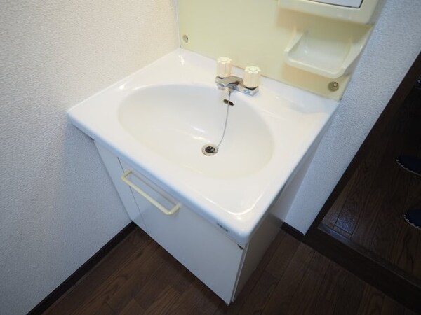 洗面所(同じ物件、別部屋の写真です)
