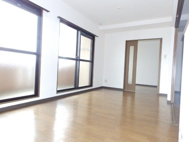 物件内観写真8　(同じ物件、別部屋の写真です)