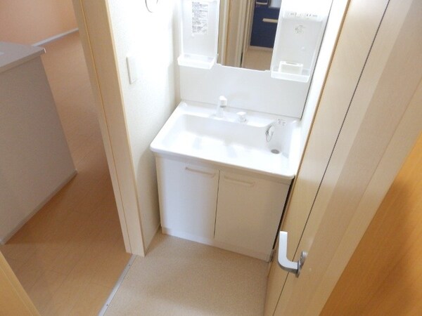 洗面所(同型タイプの画像です)