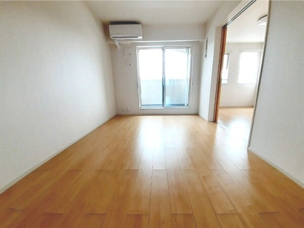 居室・リビング(同型部屋写真です。)