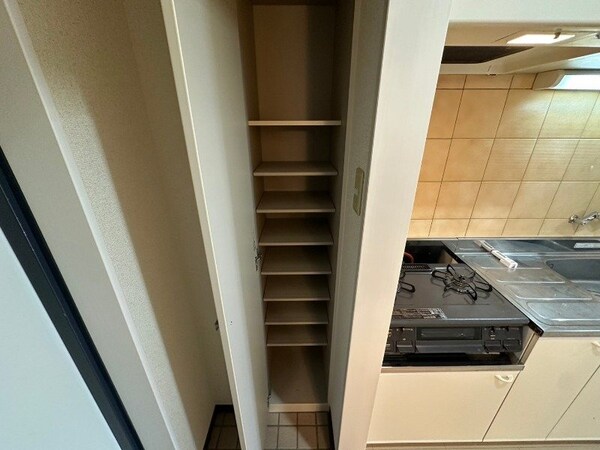 収納(同物件別部屋参考写真です。)