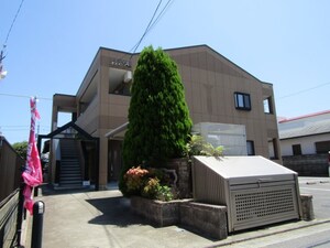 ハイツ南丸の内外観写真