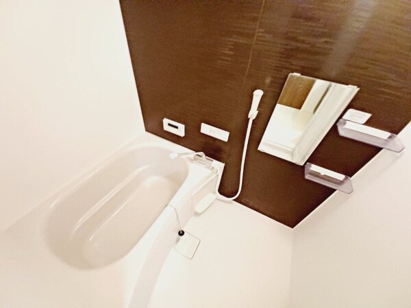 バス／シャワールーム等(同型参考写真)