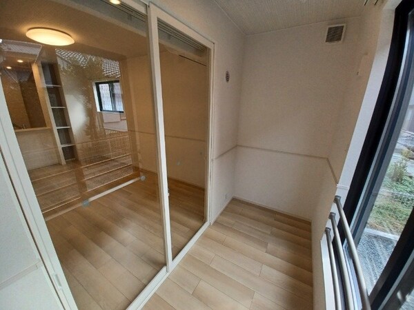 バルコニー(別部屋反転写真です)