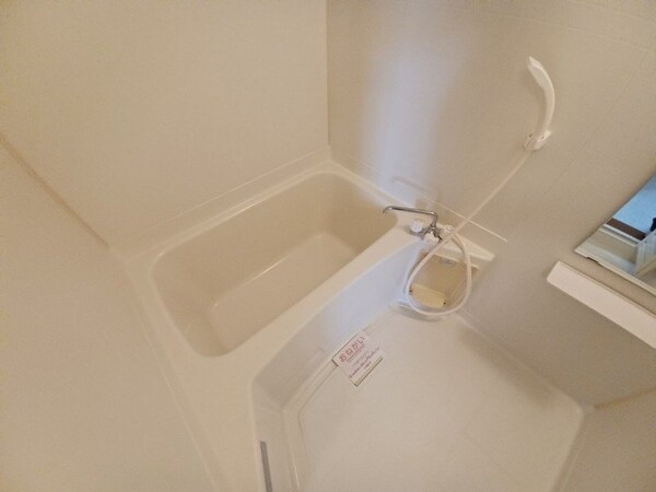 バス／シャワールーム等(同型参考写真)