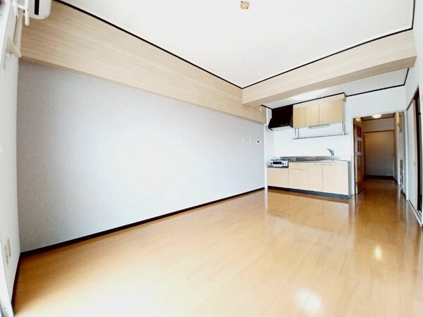 居室・リビング(同物件別部屋写真)