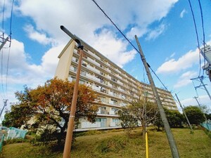 上浜団地1号棟外観写真