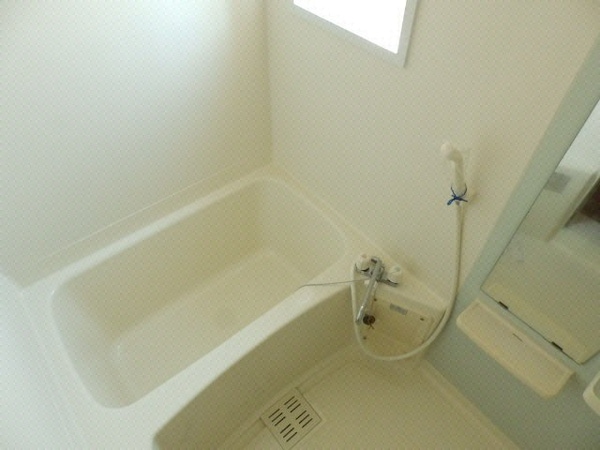 バス／シャワールーム等(同型参考写真)