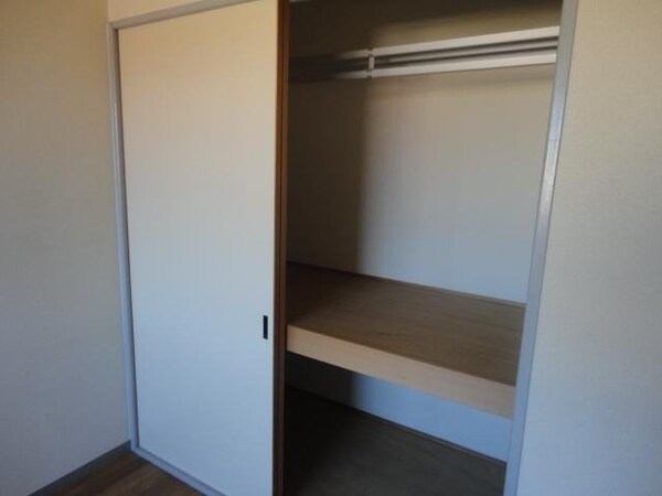 収納(別部屋の為現状を優先とします。)