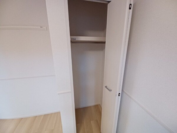 収納(同型タイプの画像です)