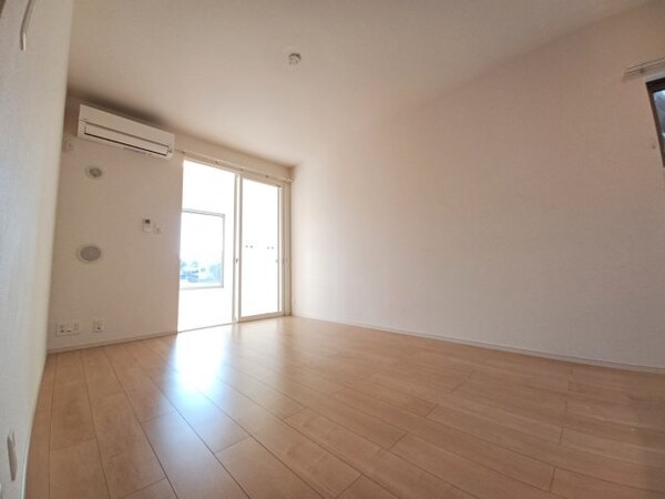 居室・リビング(反転タイプの画像です)