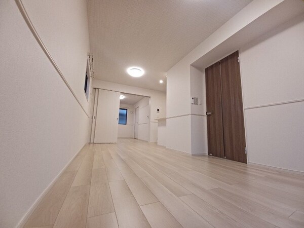 居室・リビング(反転タイプ参考写真)