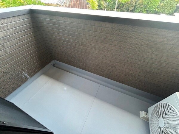 バルコニー(同型参考写真)