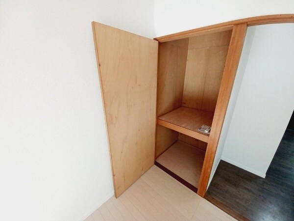 収納(同型参考写真)