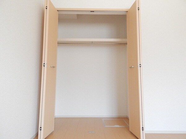 収納(同型タイプの画像です)