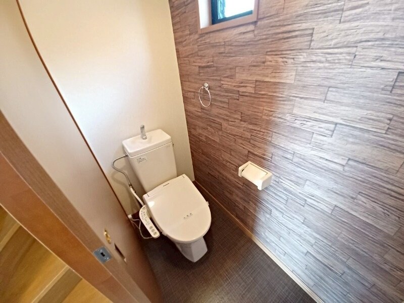 物件内観写真10　(ウォシュレット付き)