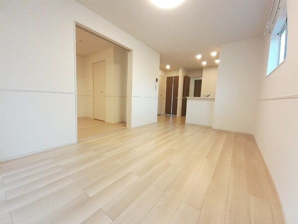 居室・リビング(同型部屋写真です。)