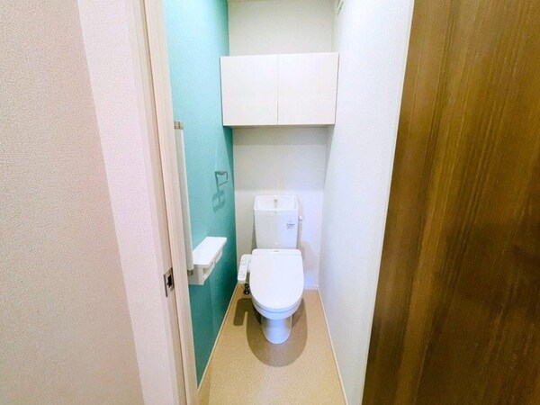 トイレ(同型タイプの写真です)