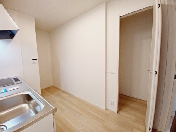 収納(同型タイプの画像です)
