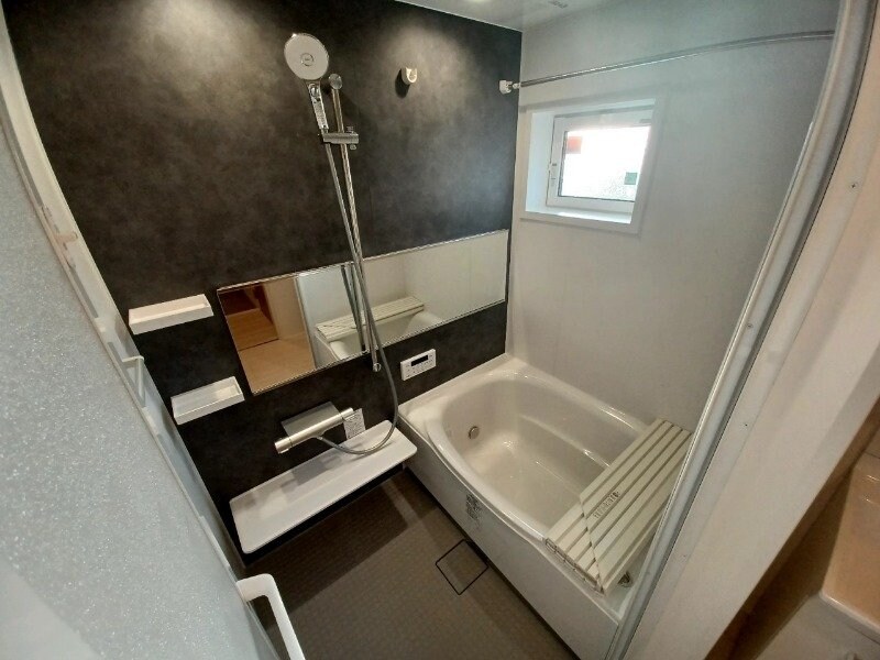 物件内観写真5　(同物件別部屋のお写真です。)