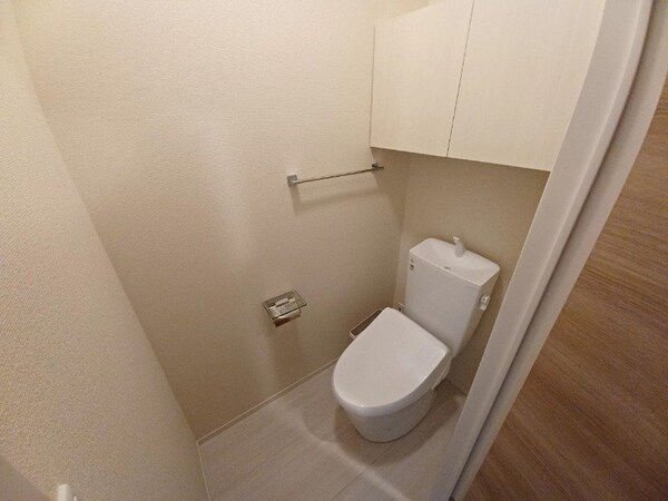 トイレ(同物件別部屋のお写真です。)