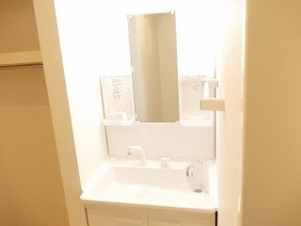 洗面所(同タイプのお部屋です)