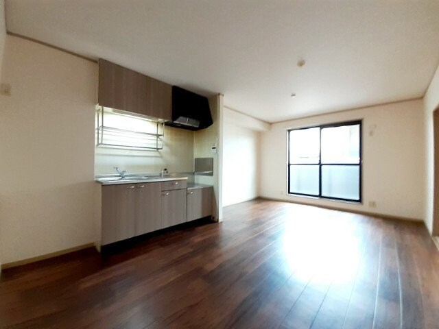 物件内観写真6　(同物件別室画像)