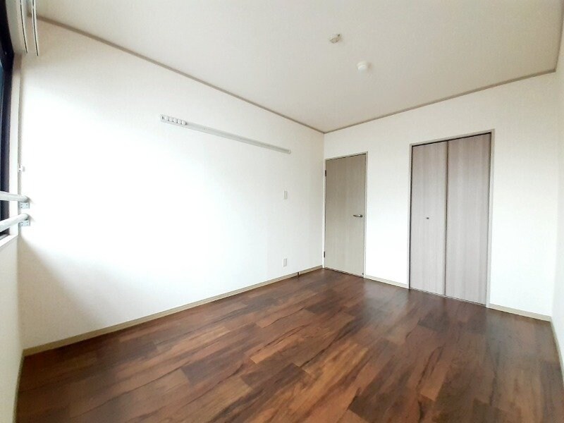 物件内観写真18　(同物件別室画像)