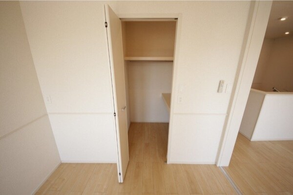 収納(同型参考写真)
