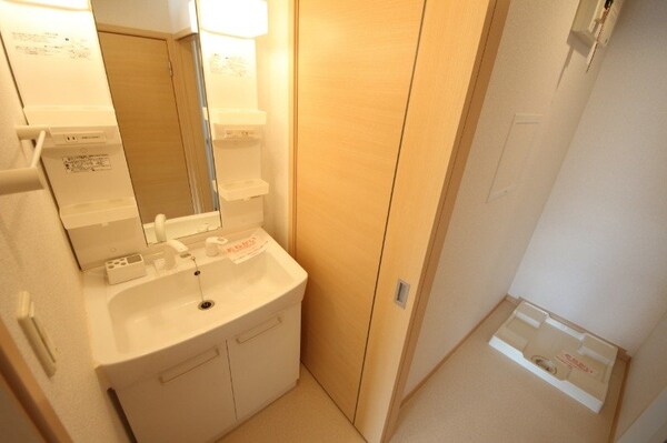 洗面所(別部屋参考写真です)