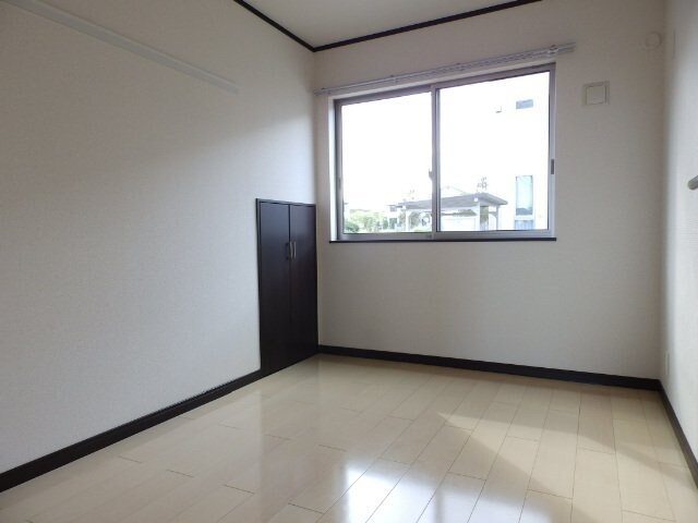 物件内観写真11　(同物件別室の画像です)