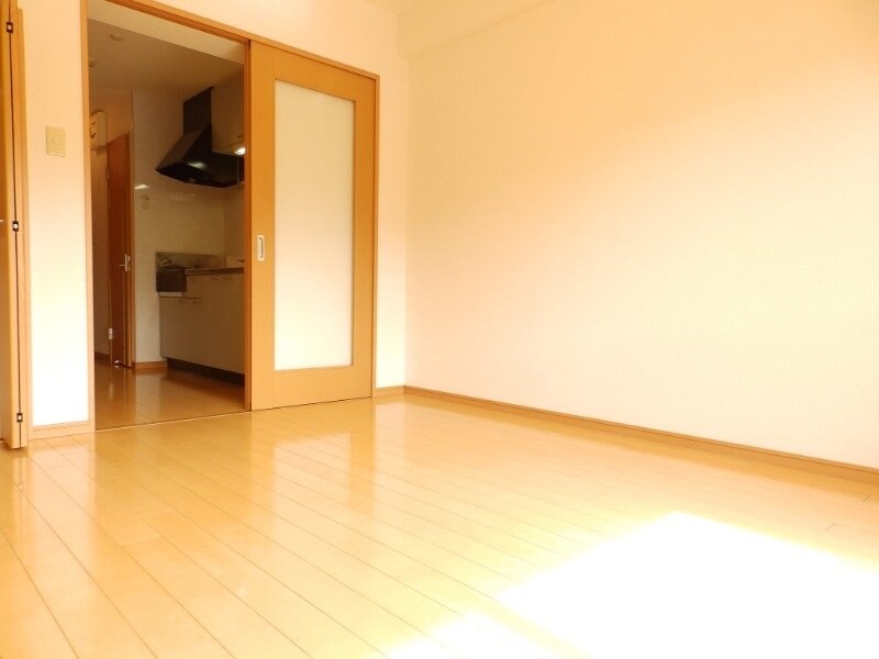 物件内観写真8　(同物件別部屋のお写真です。)