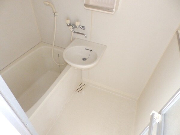 バス／シャワールーム等(同タイプ部屋写真です。)