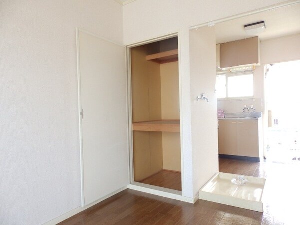 収納(同タイプ部屋写真です。)