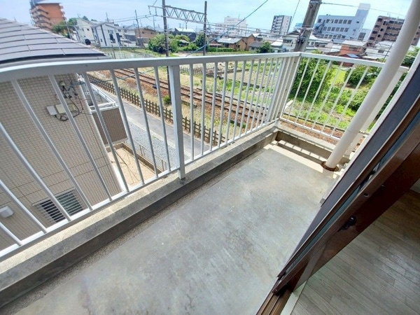 バルコニー(同物件別室写真)