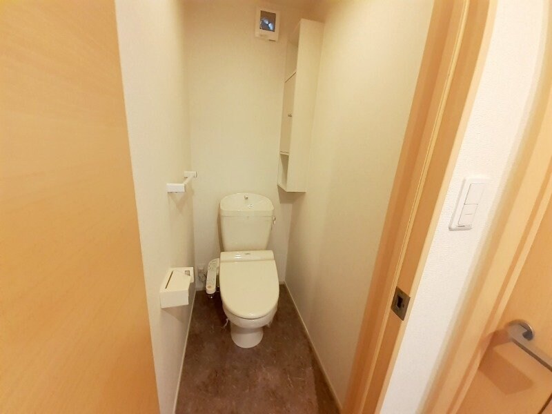 物件内観写真8　(同型別室のお写真です)