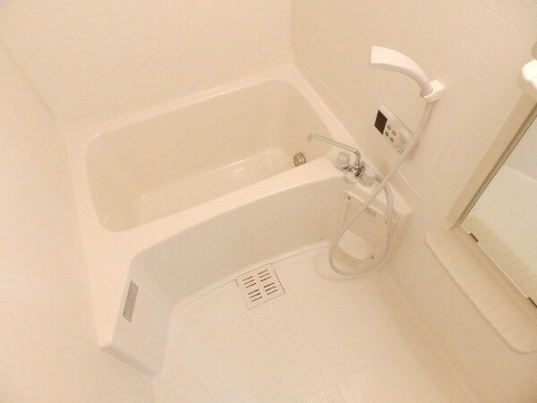 バス／シャワールーム等(同タイプの部屋写真です)