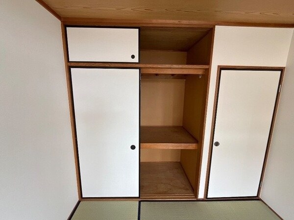 収納(同物件別室写真)