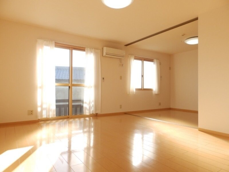 物件内観写真7　(同物件別室の写真です)