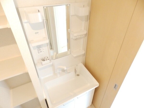 洗面所(同タイプ部屋写真です。)