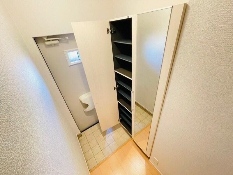 物件内観写真14　(同型反転タイプ画像)