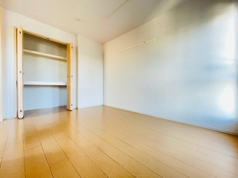 物件内観写真23　(同型反転タイプ画像)