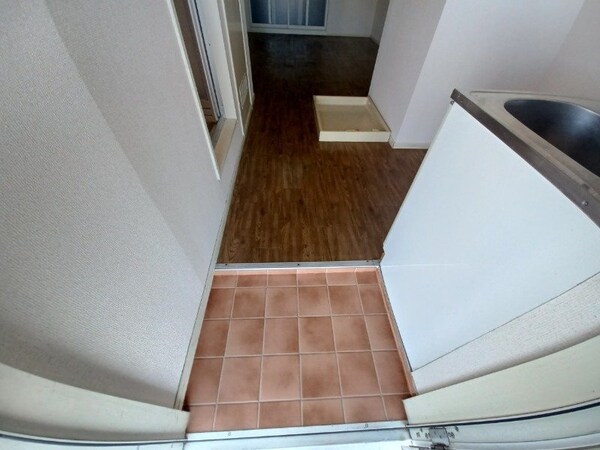 玄関(同型参考写真)