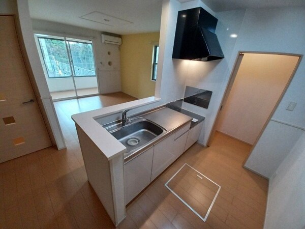 キッチン(反転タイプ参考写真)