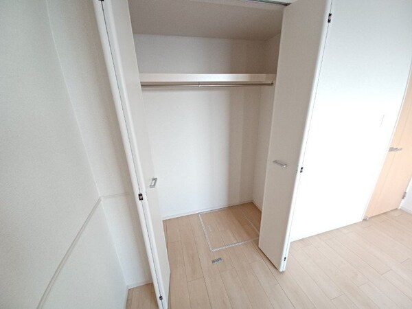 収納(同型参考写真)