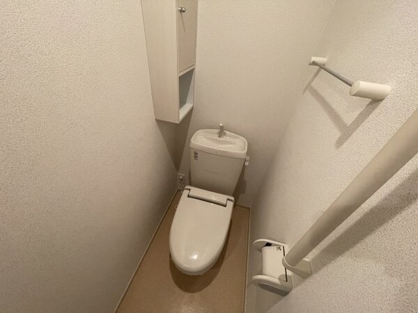 トイレ(同タイプのお部屋です。)