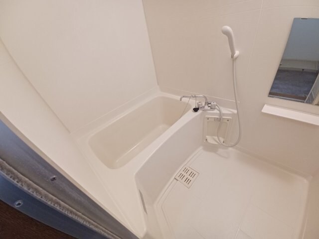 物件内観写真8　(同型、反転タイプの部屋写真です。)