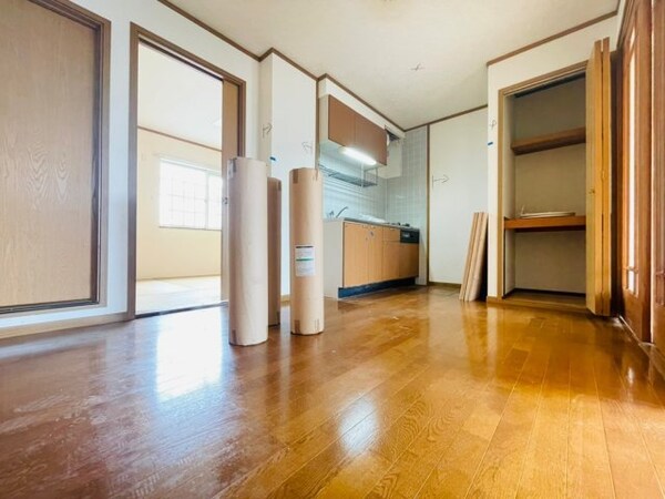 その他(同型、反転タイプの部屋写真です。)